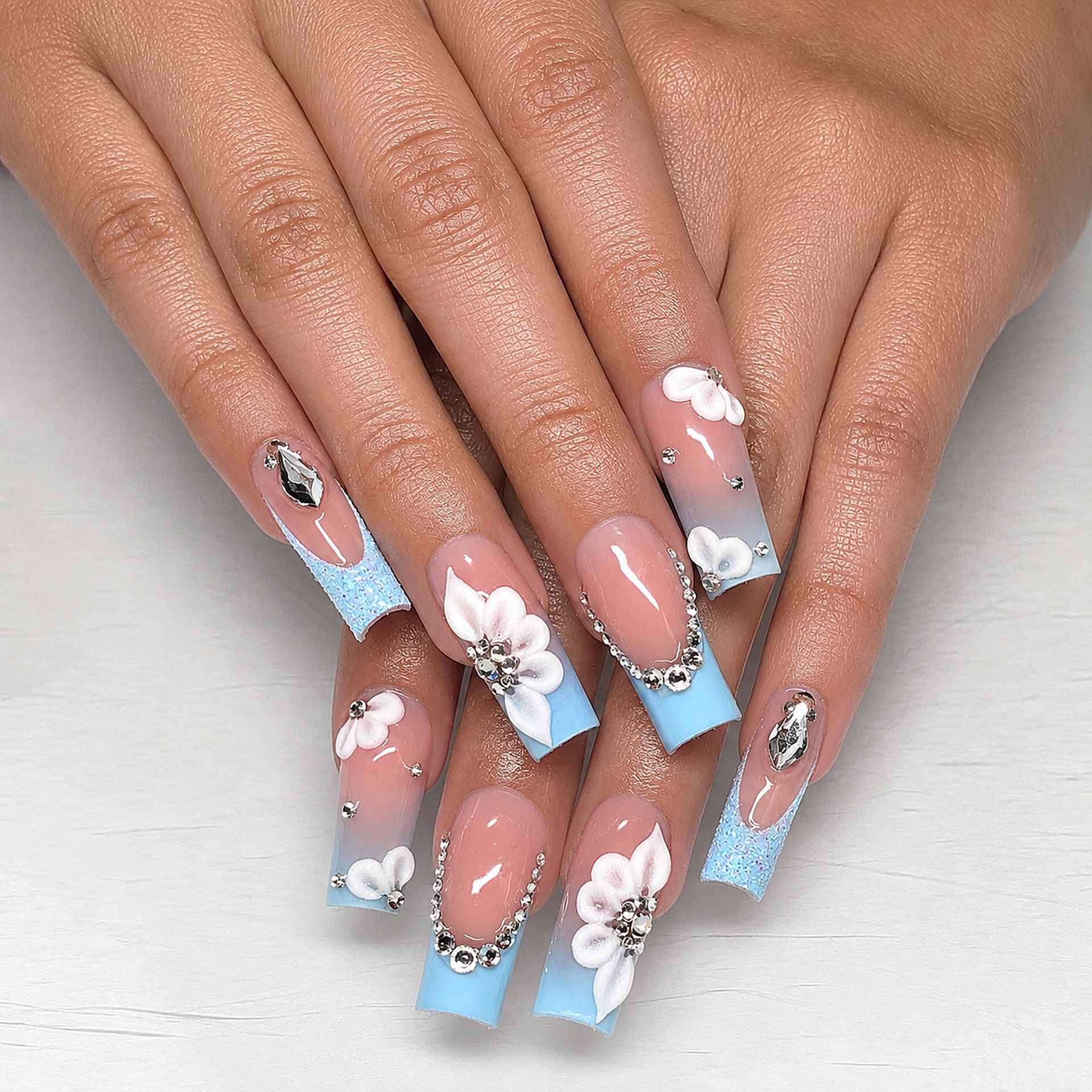 Noire Nails & Lashes Bar